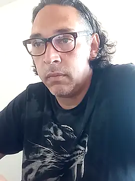 Snapshot of Big_vittollo chatting on February 5, 2:33 pm Big vittollo online show from February 5, 2:33 pm