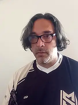 Snapshot of Big_vittollo chatting on February 12, 2:23 pm Big vittollo online show from February 12, 2:23 pm