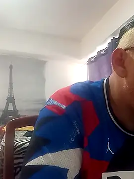 Snapshot of Big_vittollo chatting on March 1, 3:36 pm Big vittollo online show from March 1, 3:36 pm