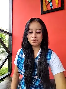 l0lita emi online show from April 10, 3:17 pm