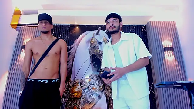 The Gods In Diamonds online show from February 4, 10:15 pm