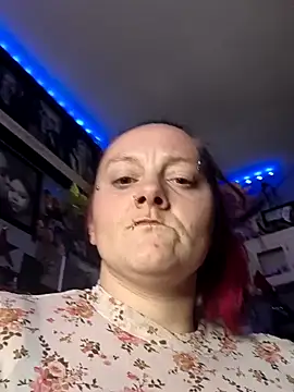 DisireAfterDark online show from February 8, 9:13 am