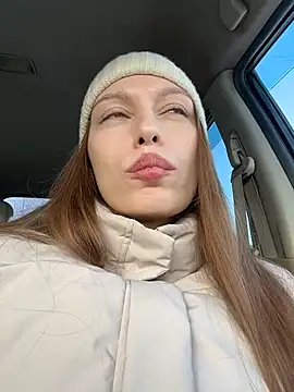 Snapshot of LeiaMood chatting on February 1, 4:33 am LeiaMood online show from February 1, 4:33 am