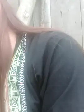 Snapshot of jjennyyy chatting on February 17, 8:33 am jjennyyy online show from February 17, 8:33 am