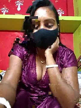 Snapshot of arushi_bb chatting on February 23, 6:38 pm arushi bb online show from February 23, 6:38 pm