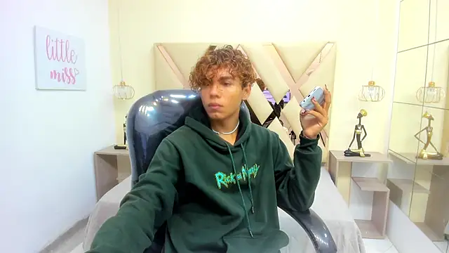 Anyelo Twink online show from February 15, 1:09 pm