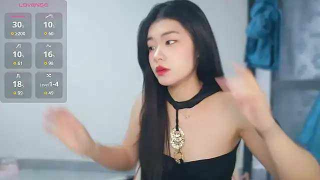 Snapshot of -XiaoYu-777 chatting on February 7, 7:23 am -XiaoYu-777 online show from February 7, 7:23 am