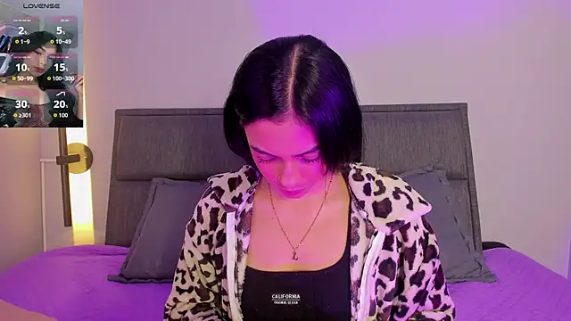 lilith petit  online show from June 4, 12:44 pm