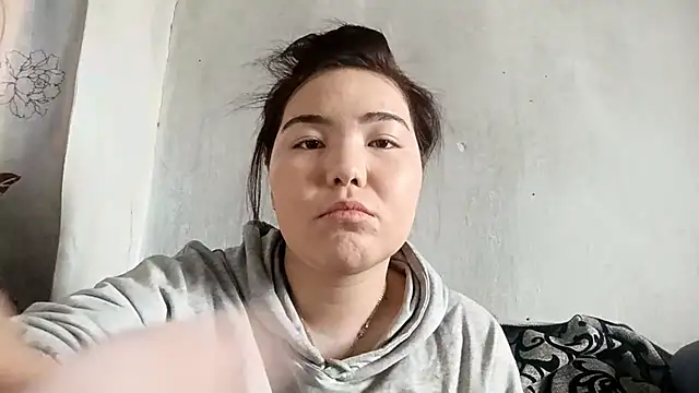 MollyAsian online show from February 14, 6:10 am