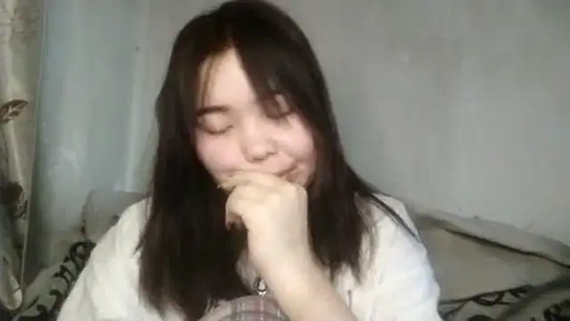 MollyAsian online show from March 3, 4:18 am