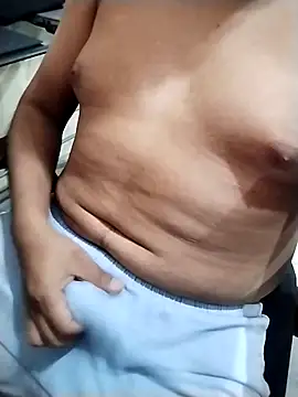 Snapshot of lovepirate009 chatting on February 3, 6:40 am lovepirate009 online show from February 3, 6:40 am