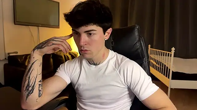 LiamFoster online show from January 16, 2:21 pm