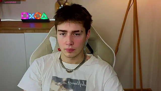 Snapshot of d3s_dn chatting on February 3, 4:12 pm d3s dn online show from February 3, 4:12 pm