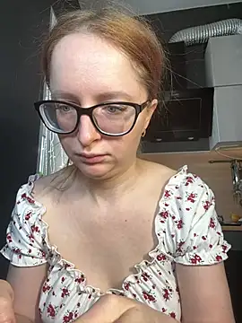 coy girl  online show from February 19, 11:06 am