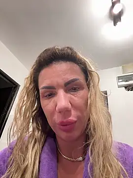 Missolevelvet online show from March 28, 11:59 pm