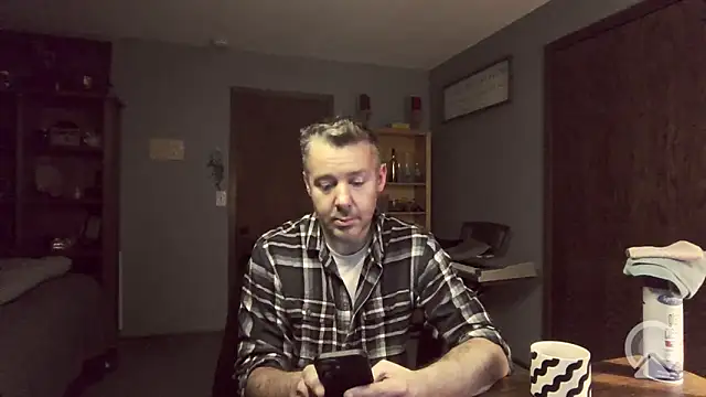 chrisw8140 online show from March 25, 12:49 am