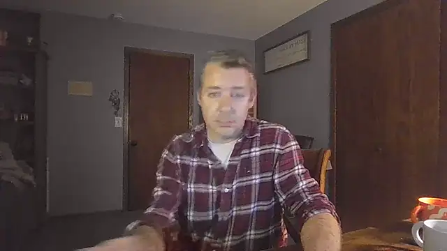 chrisw8140 online show from April 15, 2:07 am