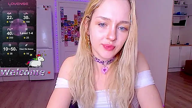 sailormoon666  online show from March 6, 8:49 pm