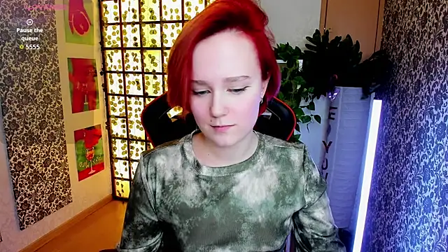 Ellie Heavenly online show from April 8, 8:36 am