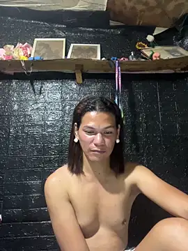 HugeAgatha online show from February 9, 1:59 pm