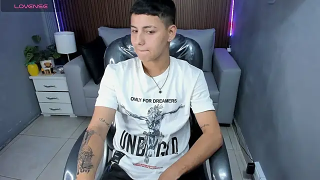 Liam9  online show from February 9, 1:37 pm