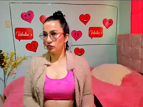 Snapshot of talia_mystic chatting on February 12, 12:44 pm talia mystic online show from February 12, 12:44 pm