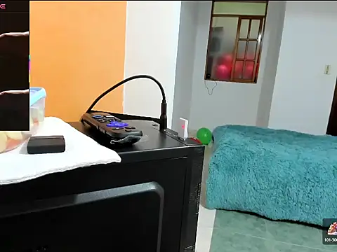 Snapshot of talia_mystic chatting on February 26, 1:32 pm talia mystic online show from February 26, 1:32 pm