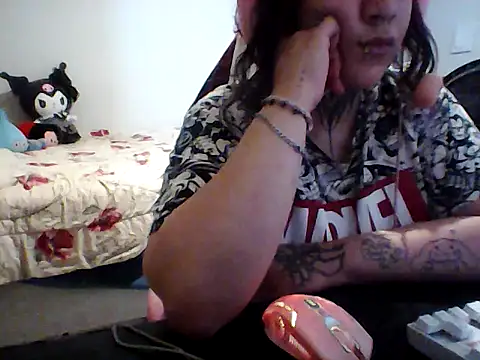 yuyuli2025 online show from January 13, 12:49 am