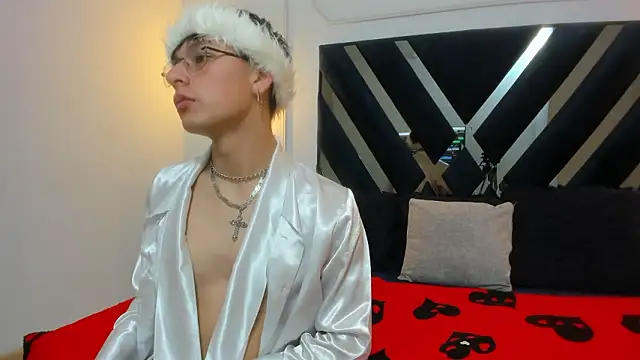 Alexander Collinss online show from February 13, 3:35 am