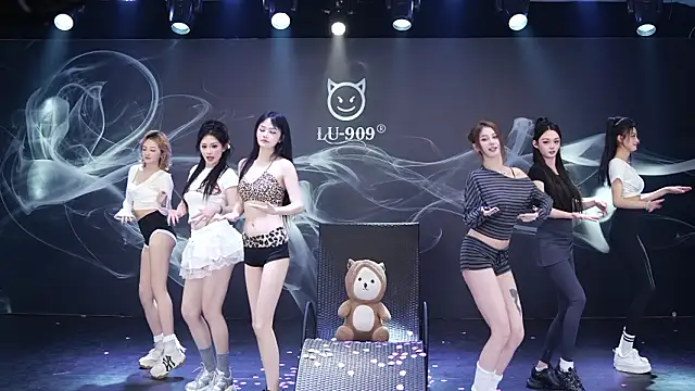 LU-909- online show from January 16, 2:48 am