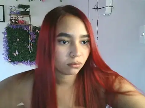 YIS-CAM77 online show from March 5, 11:01 pm