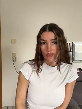 Snapshot of NovaLushhh chatting on February 4, 2:45 pm NovaLushhh online show from February 4, 2:45 pm