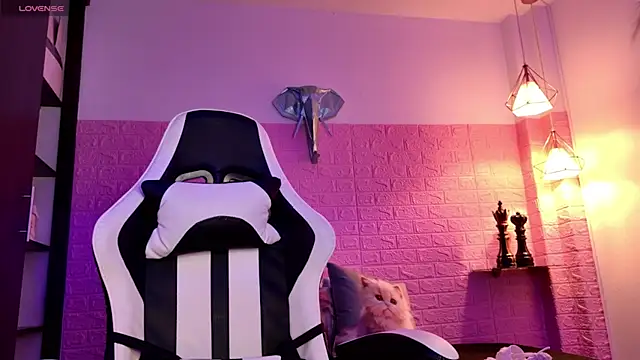 Dulce Stormy online show from January 18, 12:09 pm