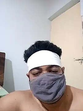 Snapshot of gujjuboysexy123 chatting on February 14, 11:29 am gujjuboysexy123 online show from February 14, 11:29 am