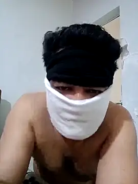 Snapshot of gujjuboysexy123 chatting on February 18, 11:17 am gujjuboysexy123 online show from February 18, 11:17 am