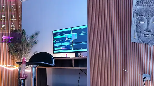 Snapshot of ian_diamond chatting on February 15, 10:17 pm ian diamond online show from February 15, 10:17 pm