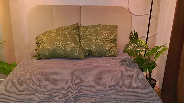 Snapshot of Hey_Lolly_ chatting on January 31, 9:24 pm Hey Lolly online show from January 31, 9:24 pm