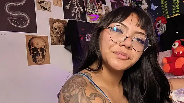 victoriia thompson online show from March 28, 9:14 pm