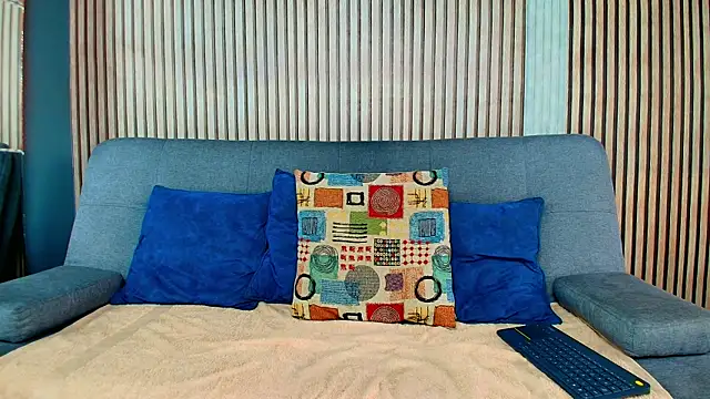 Vans Ross online show from February 28, 7:15 pm