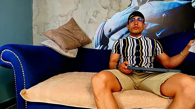 Vans Ross online show from March 13, 7:09 pm