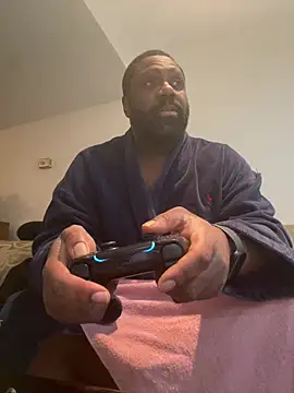 Snapshot of KOdaLion chatting on February 19, 3:13 am KOdaLion online show from February 19, 3:13 am