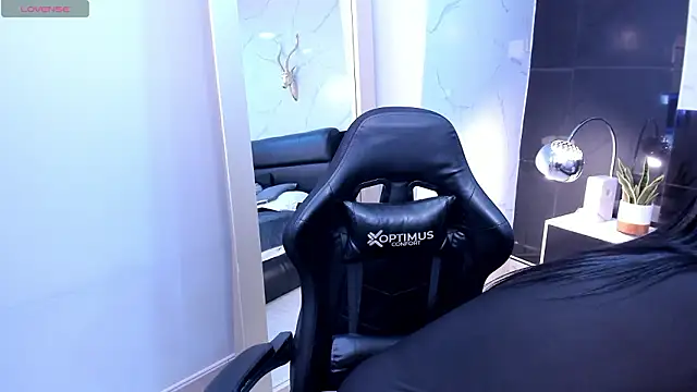 KomiCatt online show from March 21, 6:22 pm