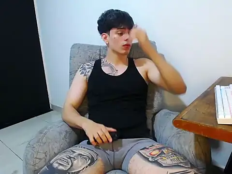 Snapshot of Joshh_miller chatting on February 18, 4:52 am Joshh miller online show from February 18, 4:52 am