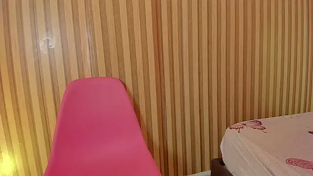 sweet  luna   online show from April 10, 11:04 am