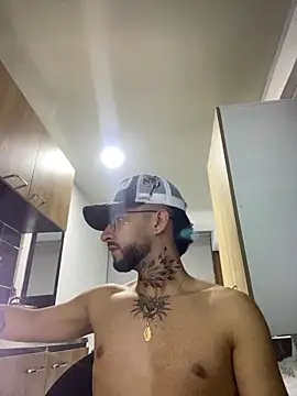 juanlouis pierre online show from February 4, 1:11 am