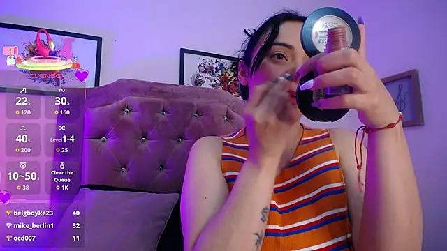 Snapshot of RoseConor_ chatting on March 4, 3:23 am RoseConor online show from March 4, 3:23 am