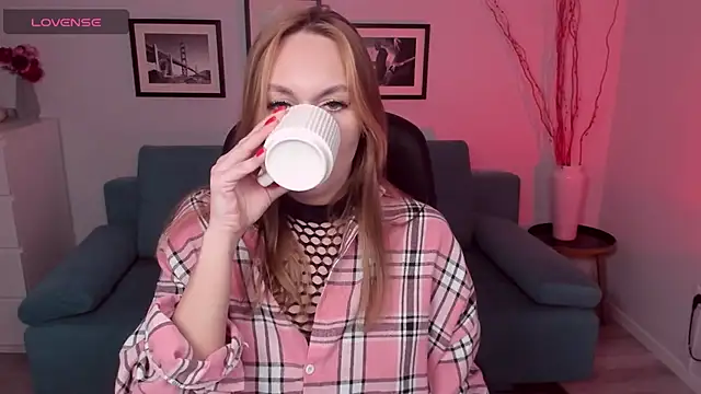 EvieMagical online show from April 9, 12:32 pm