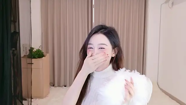 Snapshot of Dancing-Coco12 chatting on February 14, 4:31 am Dancing-Coco12 online show from February 14, 4:31 am