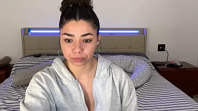 ladymelon online show from March 25, 8:31 am