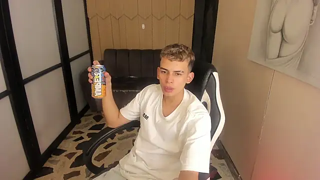 JuanSixx  online show from January 14, 8:14 pm